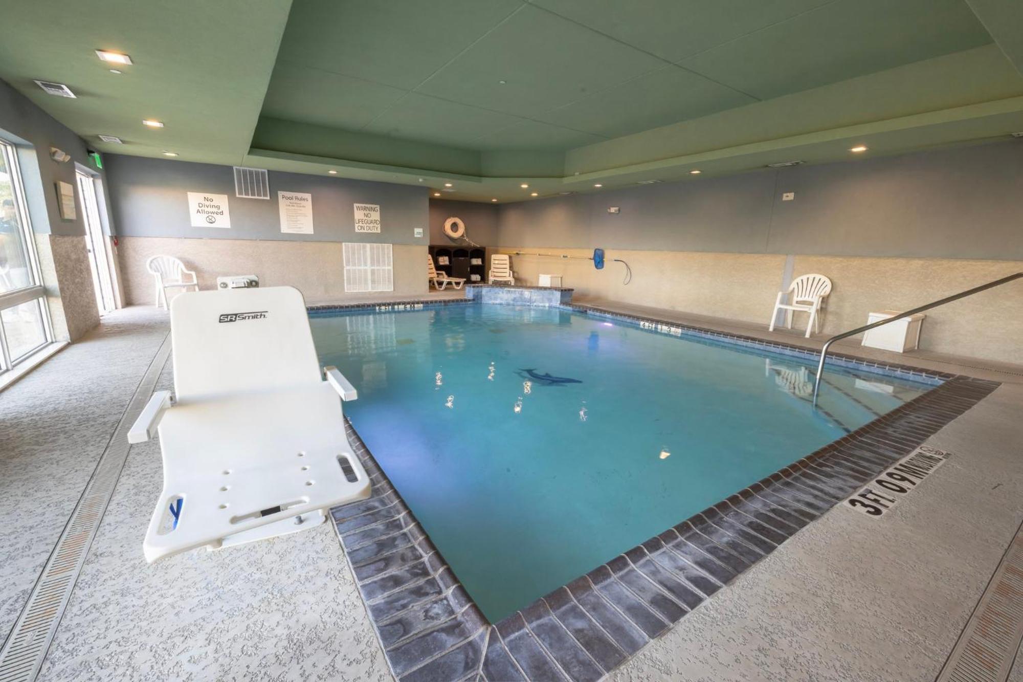 Holiday Inn Express & Suites Dallas Ne Arboretum Гарленд Экстерьер фото