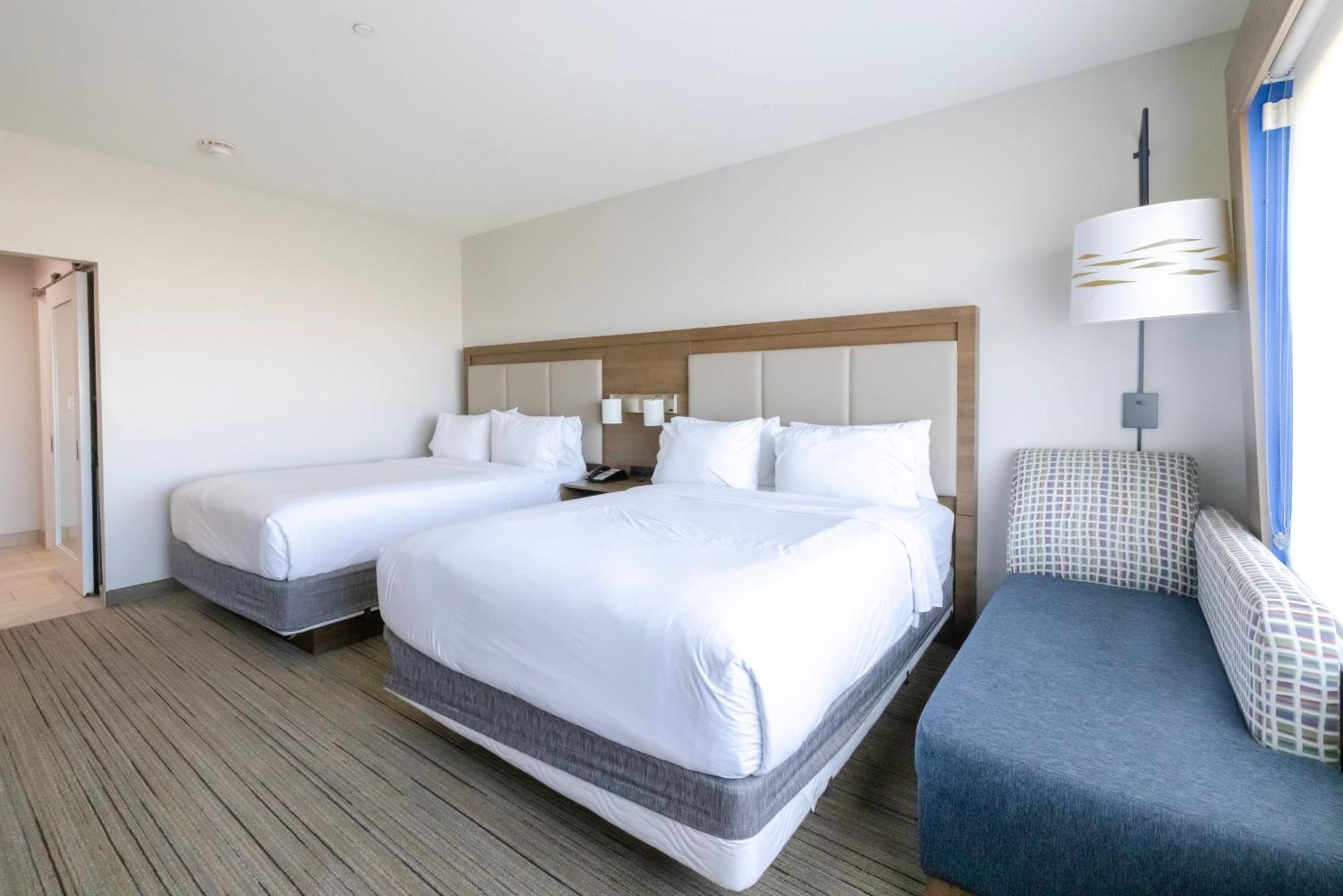 Holiday Inn Express & Suites Dallas Ne Arboretum Гарленд Экстерьер фото